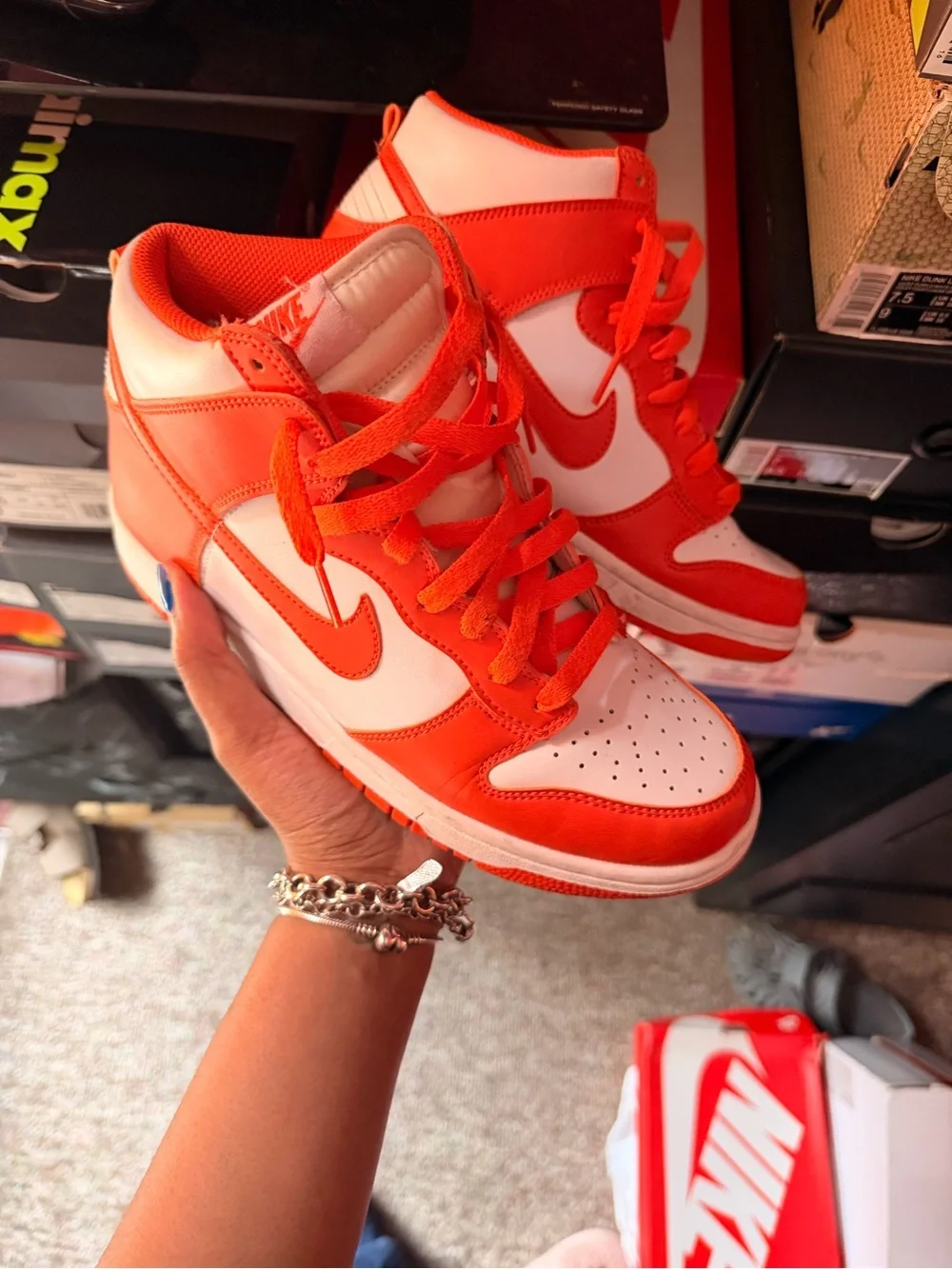 NIKE DUNKS BIG KID SIZE 7y